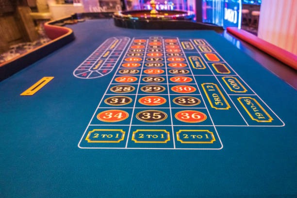 Mobile live dealer table with wallet balance view